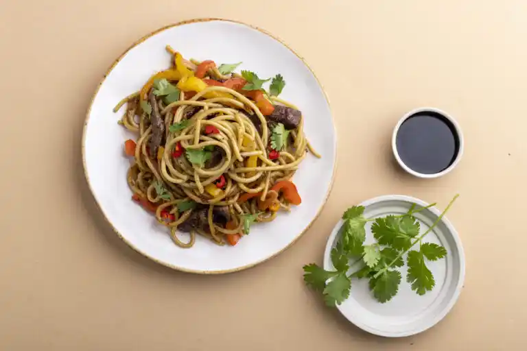 teszta zoldborso spagetti thai sult teszta marhacsikokkal 768x512 1 | Worry free food